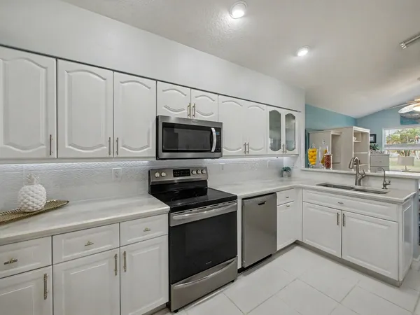 $675,000 | 7727 Great Glen Circle, Delray Beach, FL 33446