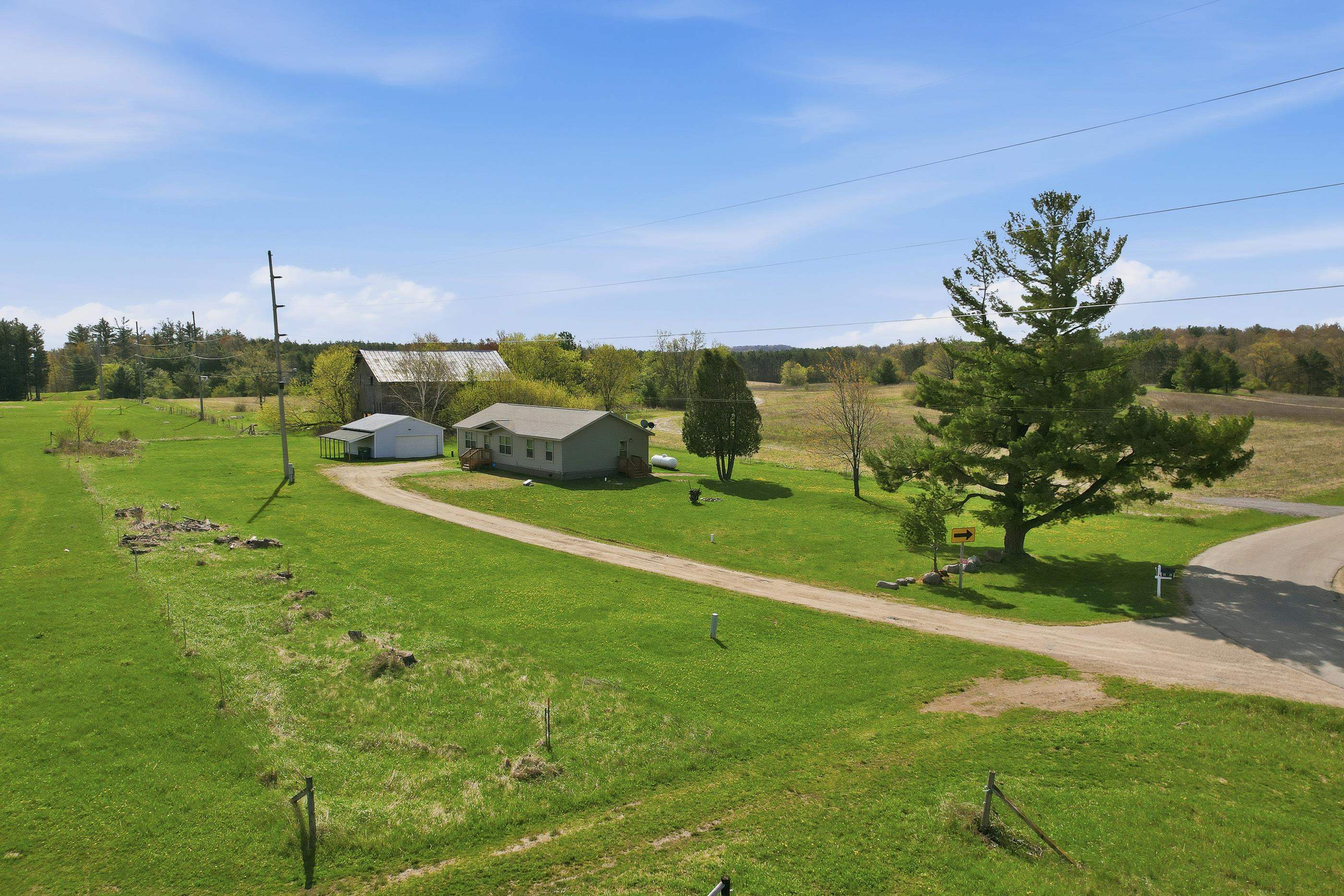 E2902 Wasrud Road Iola, WI 54945 - Photo 10 of 38