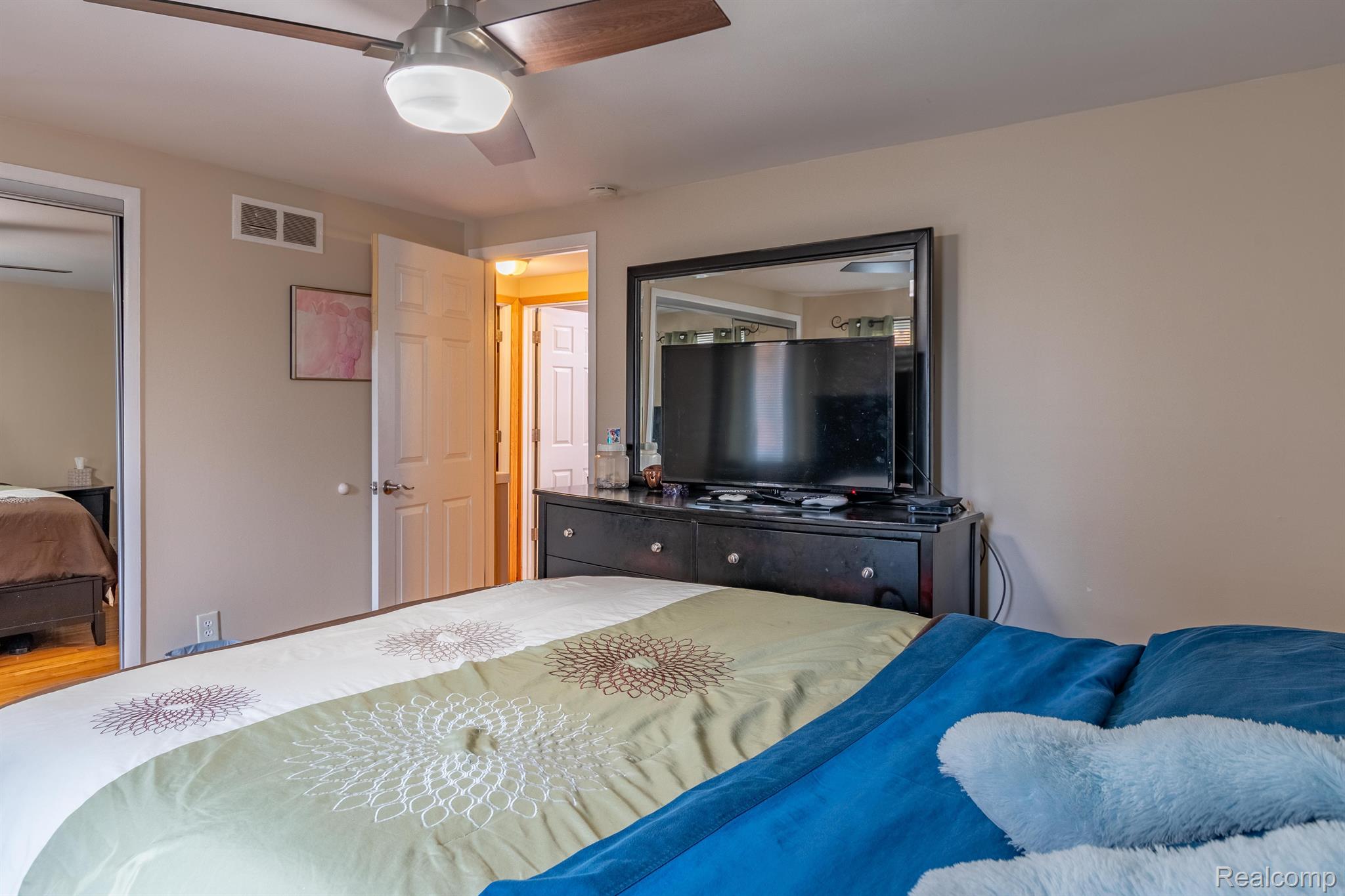 23535 Rockingham Street Southfield, MI 48033 - Photo 33 of 51 Gallery Image 33
