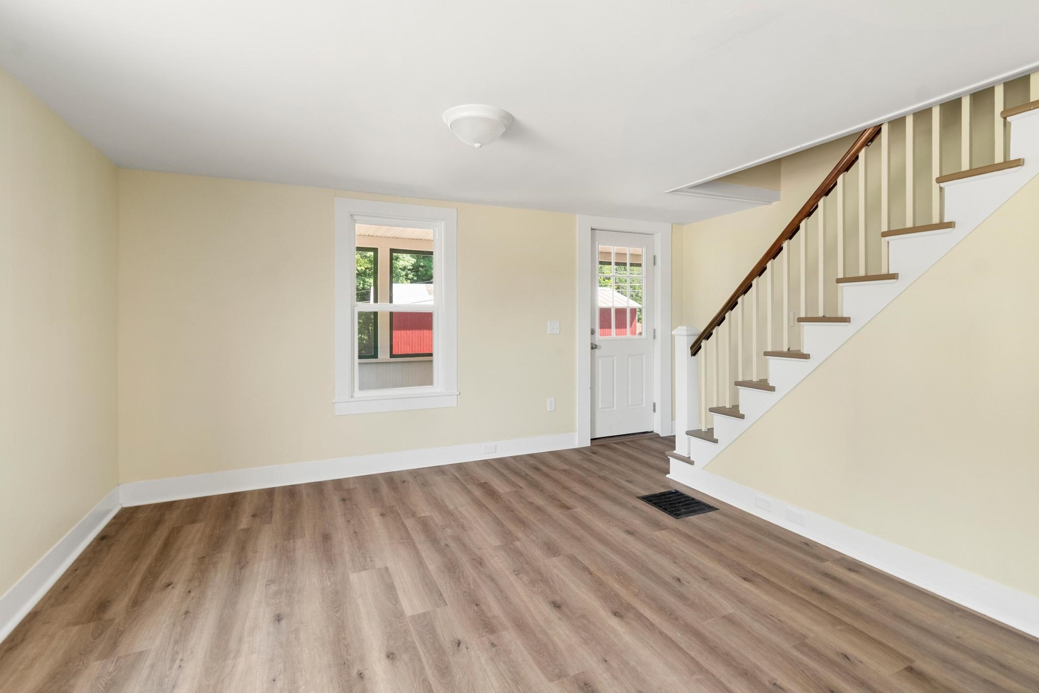 1891 Hanna Road Highgate, VT 05459 - Photo 9 of 46