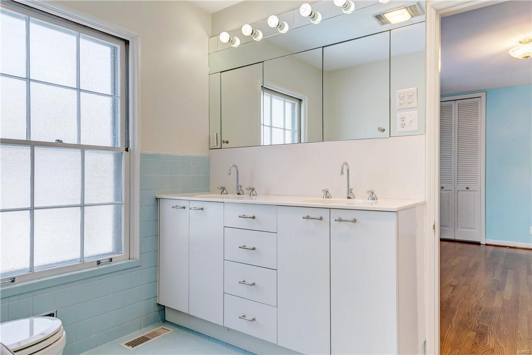 9701 Ladue Road Ladue, MO 63124 - Photo 17 of 33 Gallery Image 17