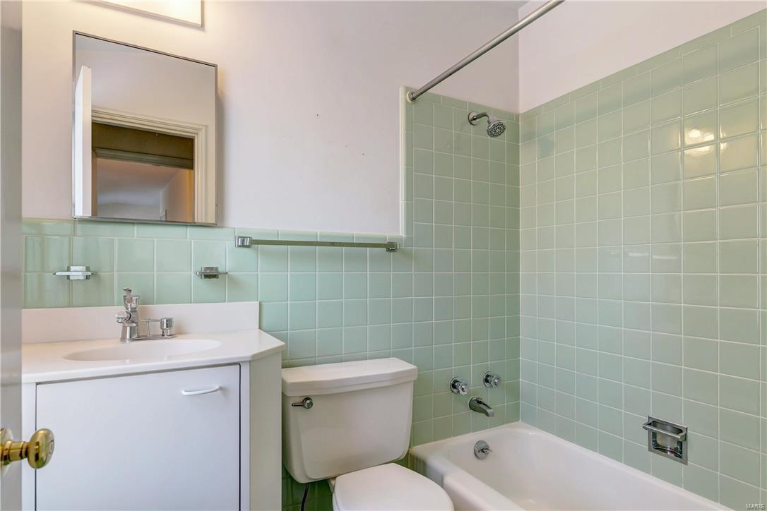 9701 Ladue Road Ladue, MO 63124 - Photo 25 of 33 Gallery Image 25