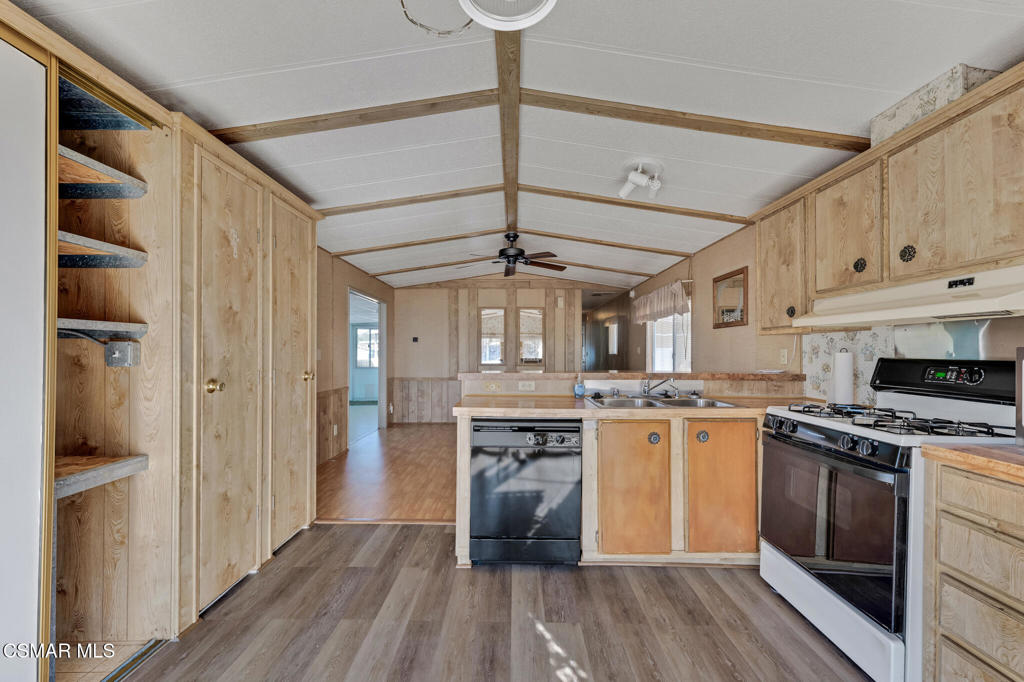 2117 Cardinal Avenue, Unit 2117H Oxnard, CA 93033 - Photo 10 of 29