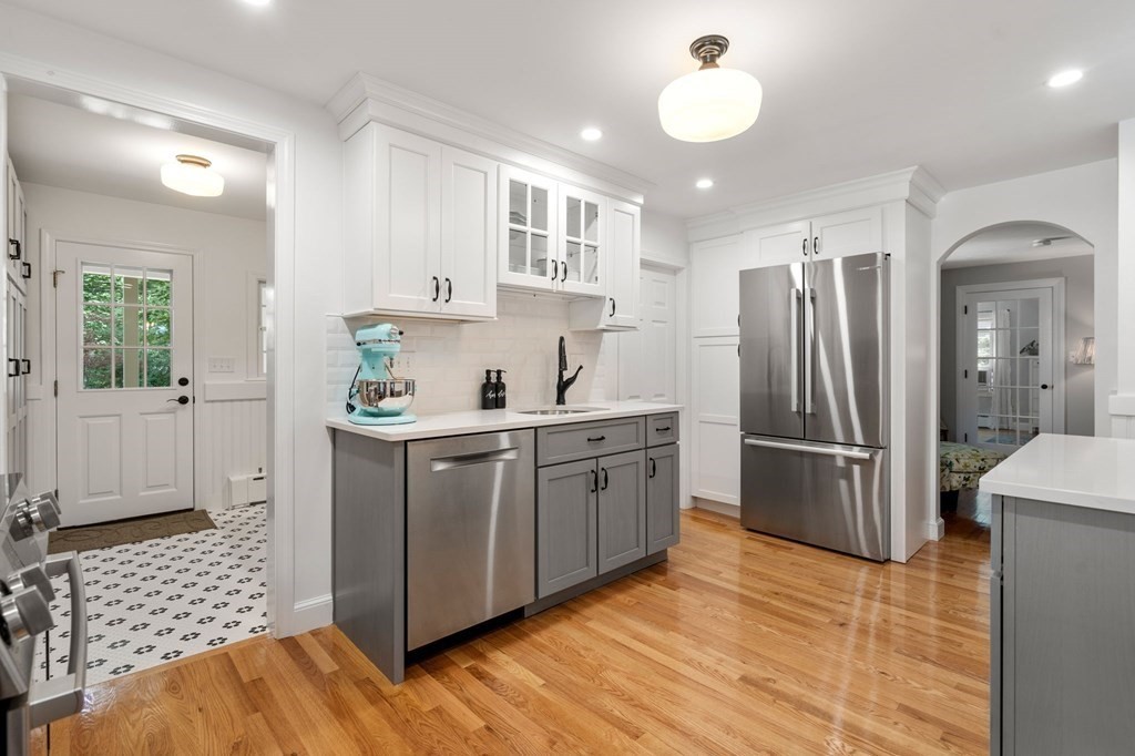 15 Westbrook Road Worcester, MA 01602 - Photo 6 of 22 Gallery Image 6