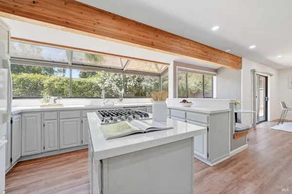 $1,325,000 | 1819 Spring Mountain Court, St. Helena, CA 94574