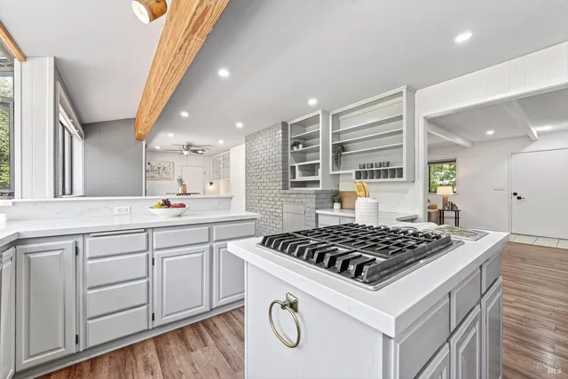 $1,325,000 | 1819 Spring Mountain Court, St. Helena, CA 94574