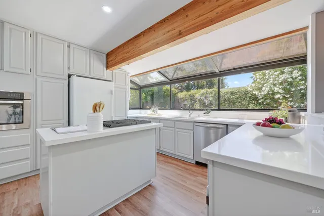 $1,325,000 | 1819 Spring Mountain Court, St. Helena, CA 94574