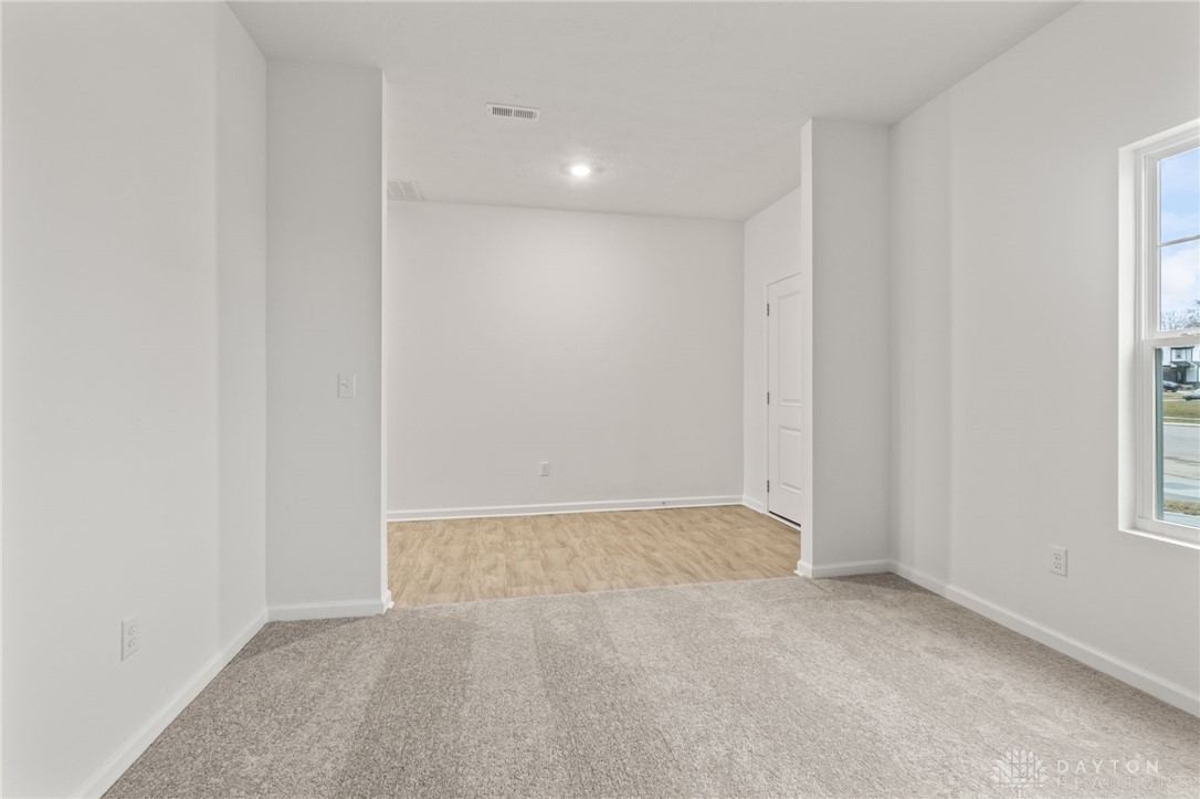 2027 Ivy Road Clayton, OH 45315 - Photo 6 of 50 Gallery Image 6