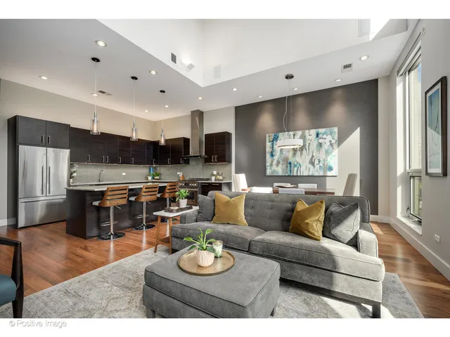$1,495,000 | 18 North Carpenter Street, Unit PHN, Chicago, IL 60607