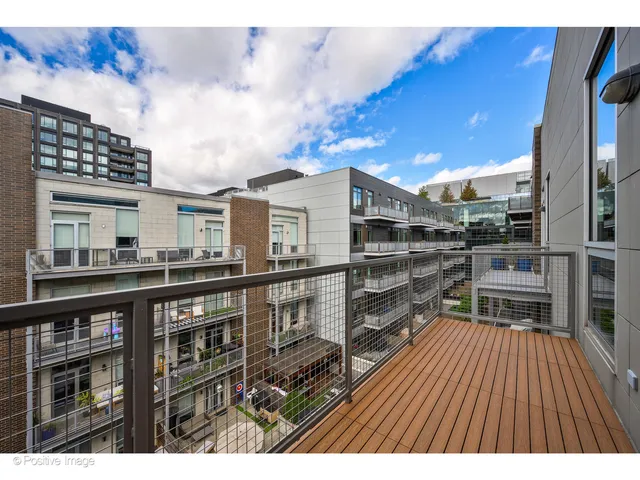 $1,495,000 | 18 North Carpenter Street, Unit PHN, Chicago, IL 60607