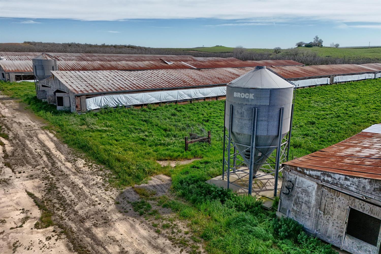 17164 Keyes Road Snelling, CA 95369 - Photo 91 of 97 a aerial view of a house with a yard table and chairs