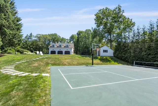 a view of a tennis court