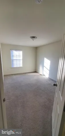 a view of empty room with window