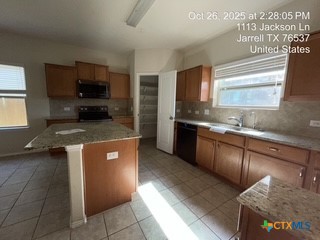 503 Shimek Street, Unit 26C Jarrell, TX 76537 - Photo 5 of 22 Kitchen