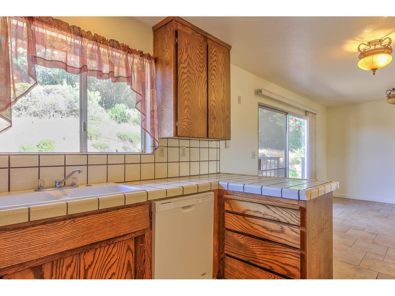 64 Paddon Road Watsonville, CA 95076 - Photo 9 of 38 Gallery Image 9