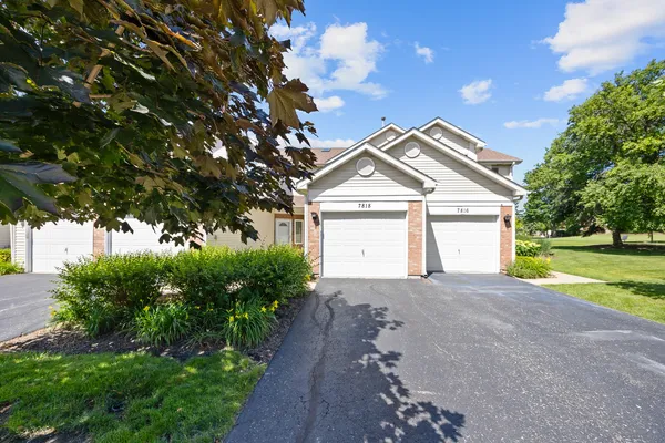$309,900 | 7818 Darien Lakes Drive, Darien, IL 60561