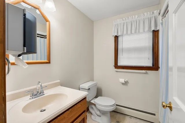 $875,000 | 1 Tuxbury Lane, Amesbury, MA 01913