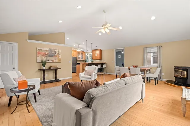 $875,000 | 1 Tuxbury Lane, Amesbury, MA 01913