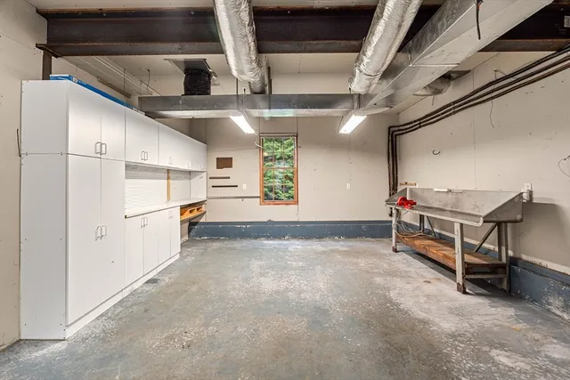 $875,000 | 1 Tuxbury Lane, Amesbury, MA 01913