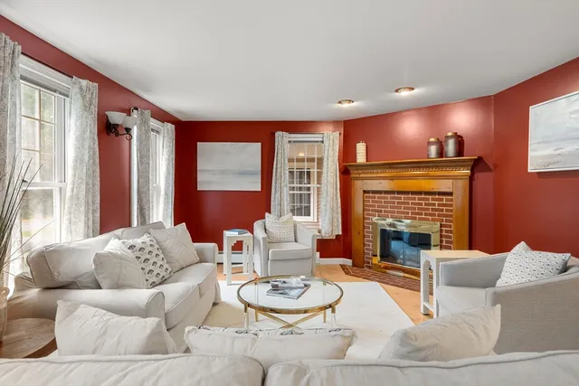 $875,000 | 1 Tuxbury Lane, Amesbury, MA 01913