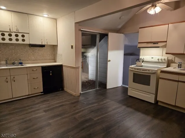 $469,000 | 69 Highland Trail, Denville, NJ 07834