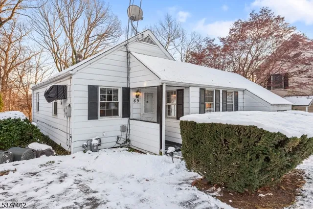 $469,000 | 69 Highland Trail, Denville, NJ 07834