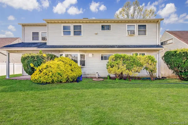 $750,000 | 50 Gleaner Lane, Levittown, NY 11756
