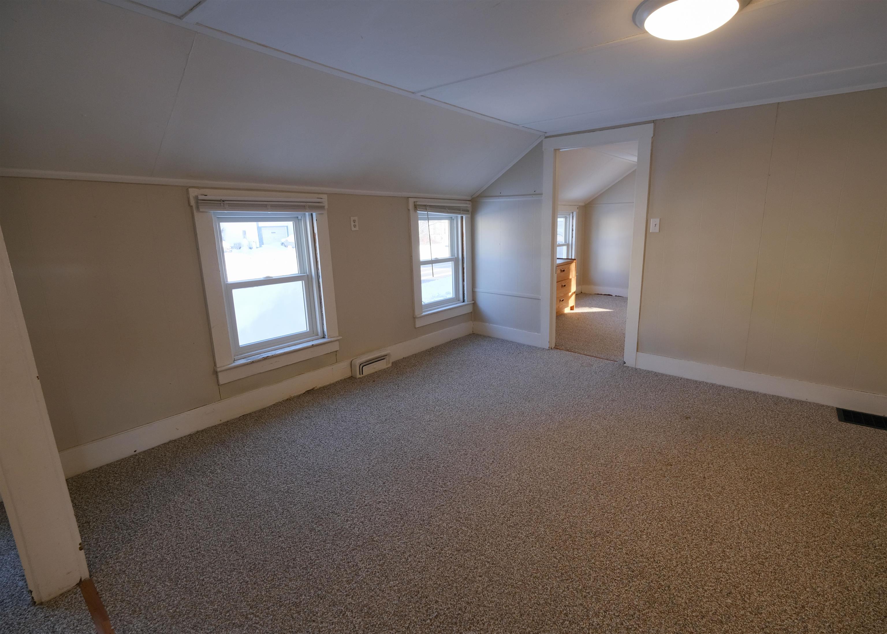 818 Main Street Proctorsville, VT 05153 - Photo 15 of 42