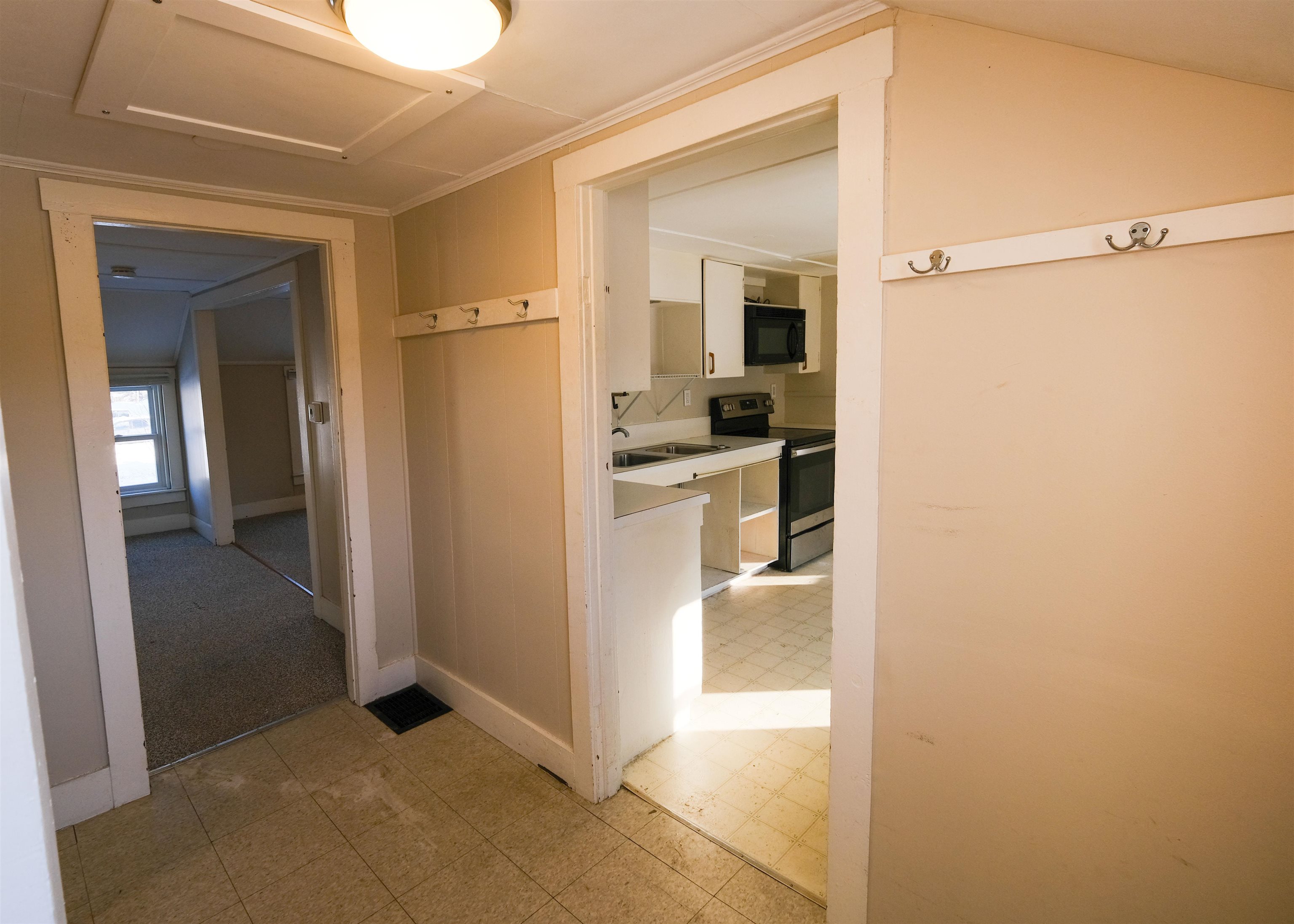 818 Main Street Proctorsville, VT 05153 - Photo 10 of 42