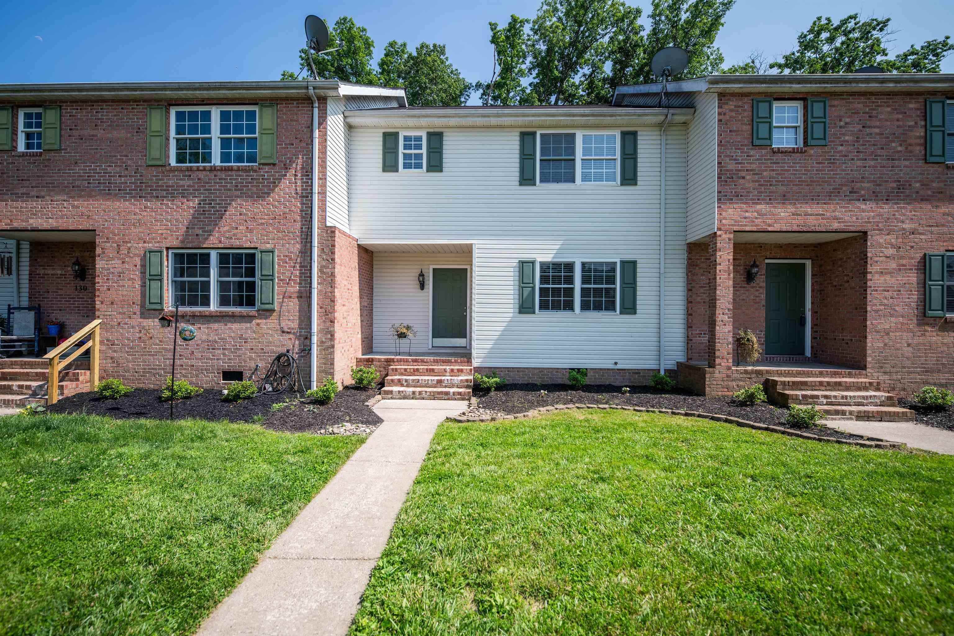 6322 Aracoma Road Huntington, WV 25705 - Photo 1 of 17 Gallery Image 1