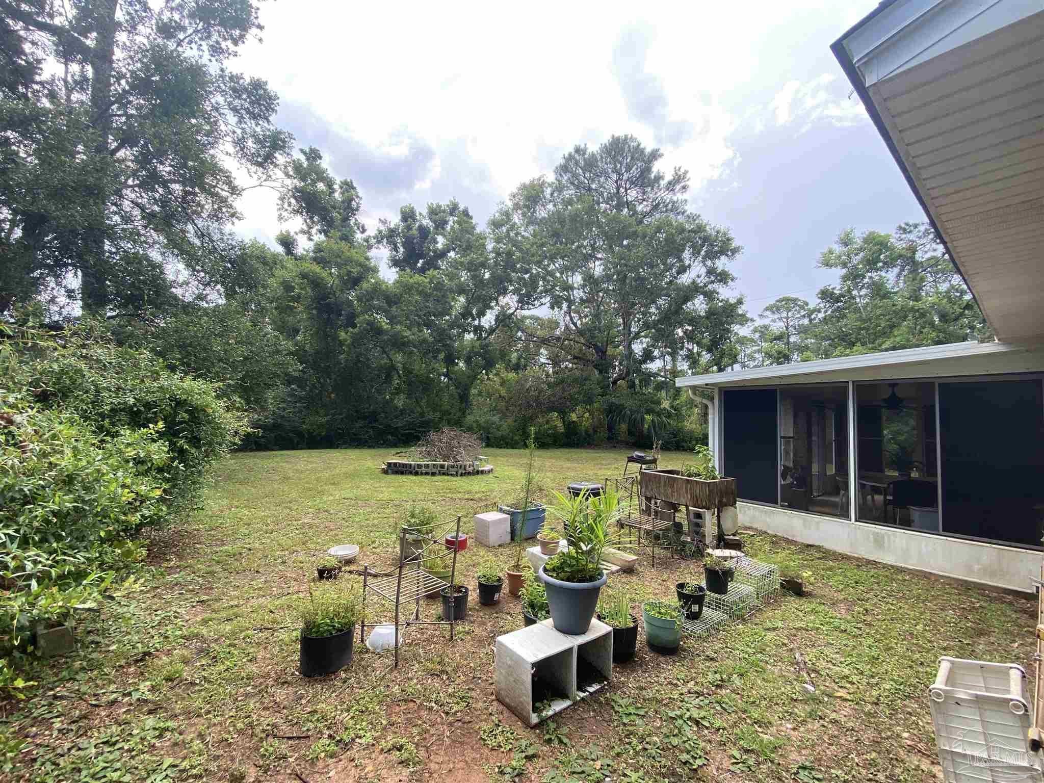 515 Decatur Avenue Pensacola, FL 32507 - Photo 4 of 22