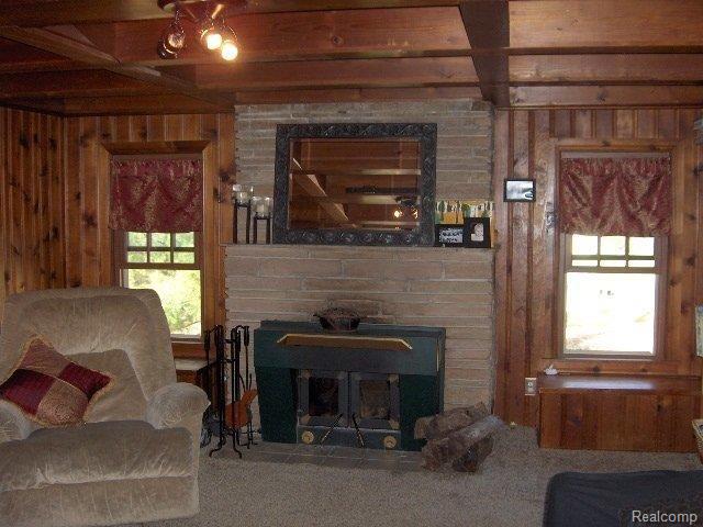 12074 White Lake Road Fenton, MI 48430 - Photo 12 of 14 Living Room2.jpg