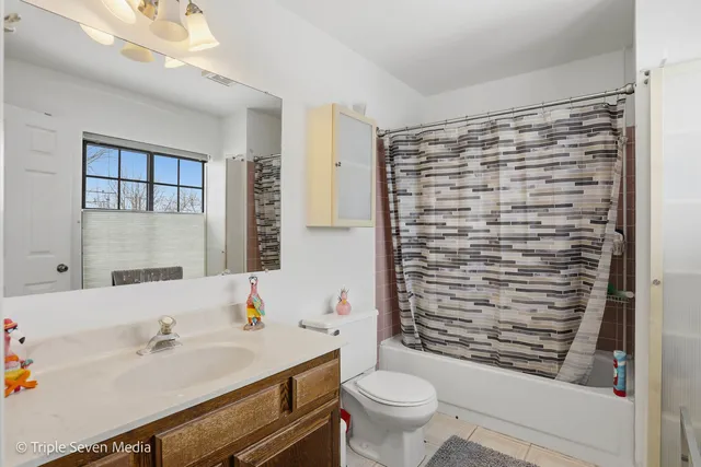 $399,000 | 488 West Jason Lane, Wood Dale, IL 60191