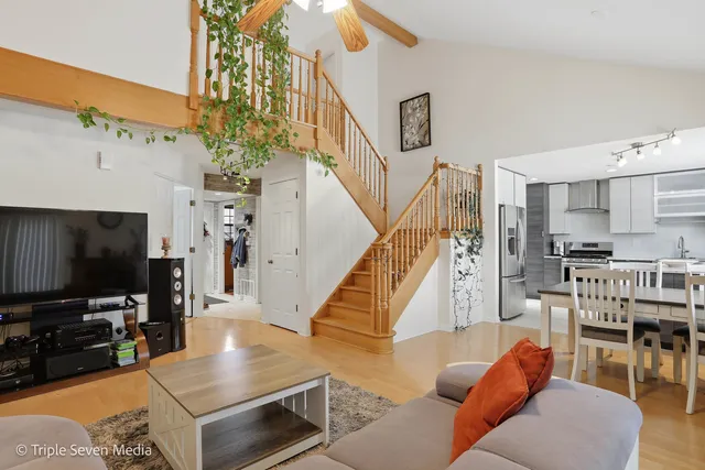 $399,000 | 488 West Jason Lane, Wood Dale, IL 60191