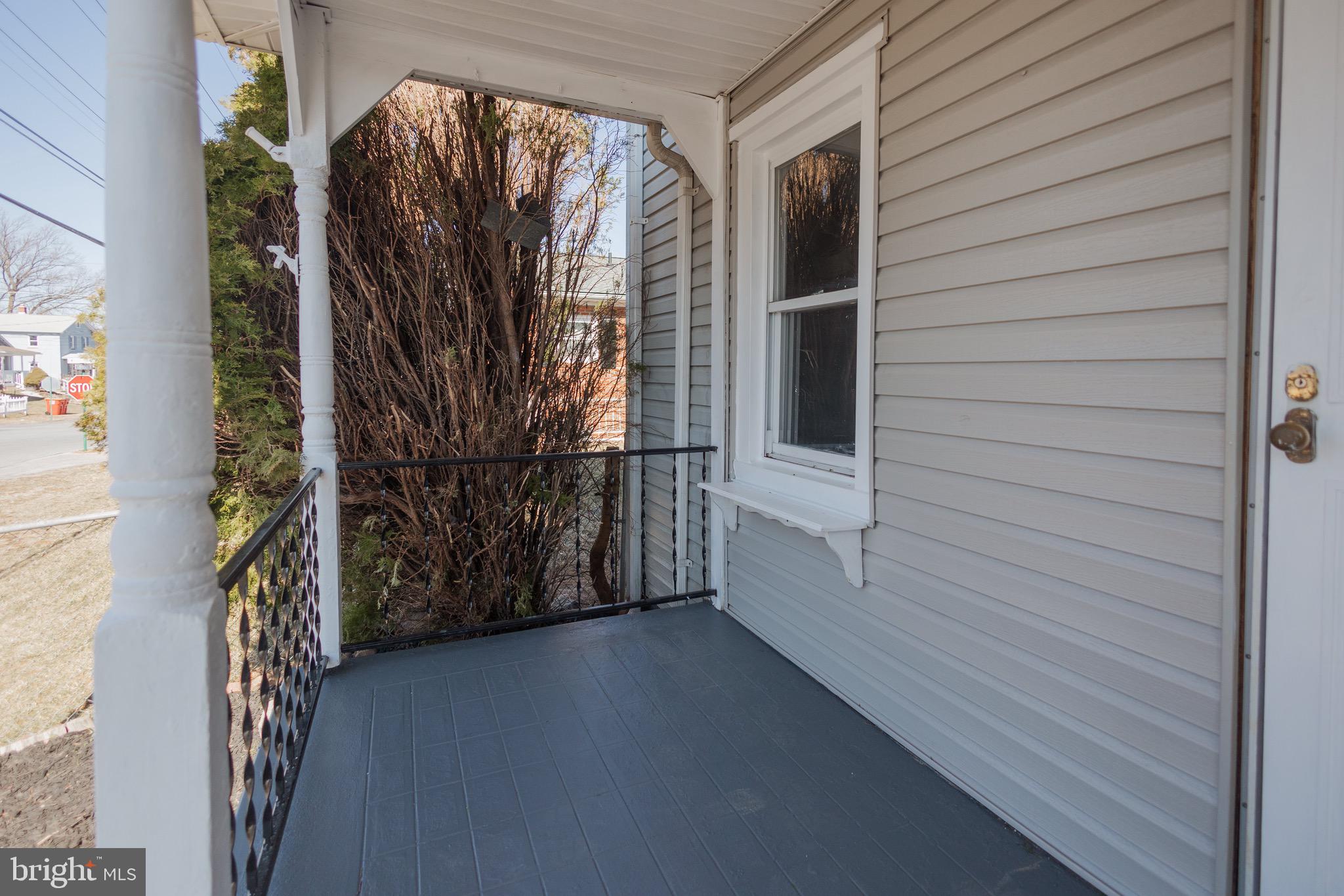 203 South George Street Ranson, WV 25438 - Photo 4 of 39