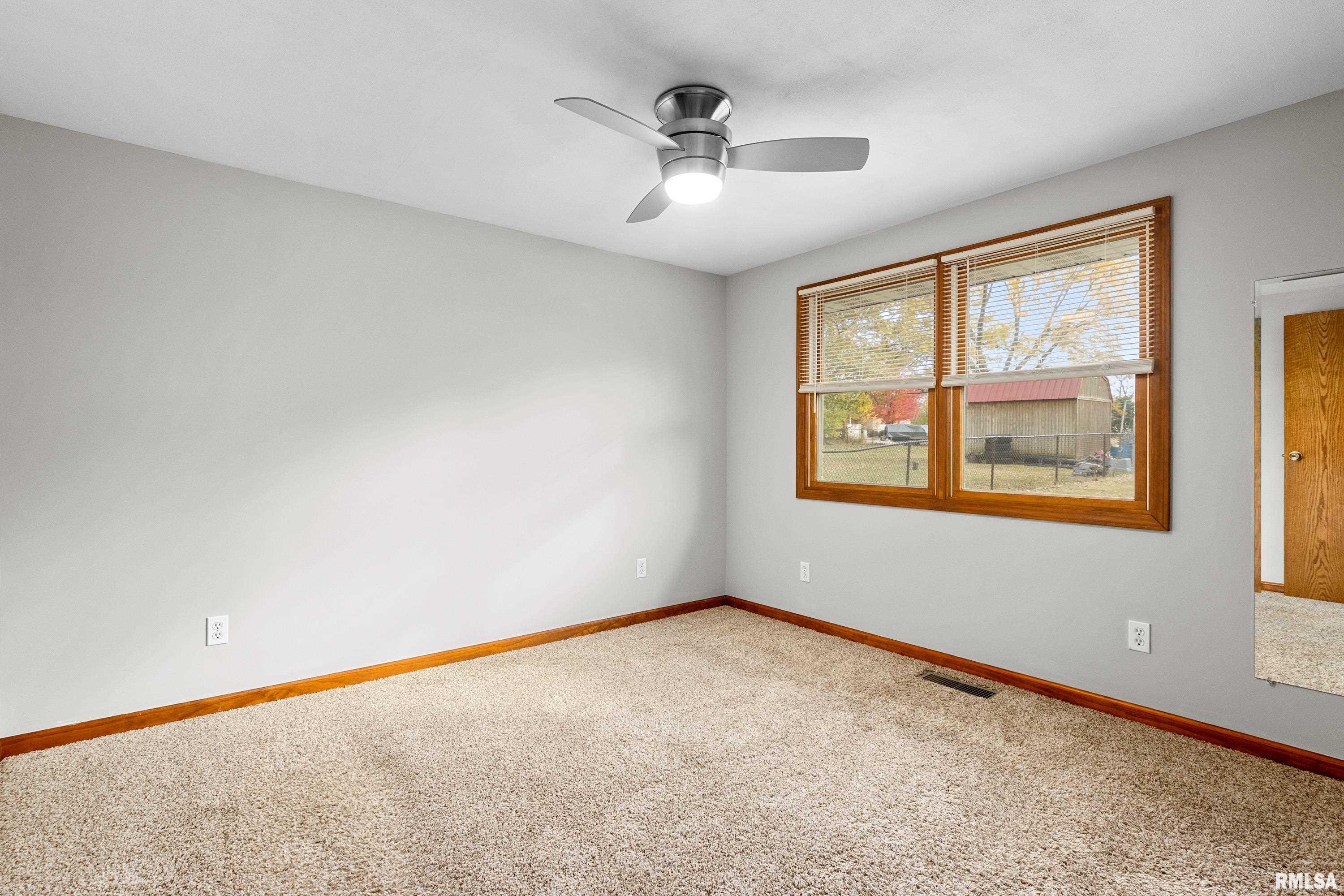 2010 West Alta Road Peoria, IL 61615 - Photo 18 of 41 Gallery Image 18