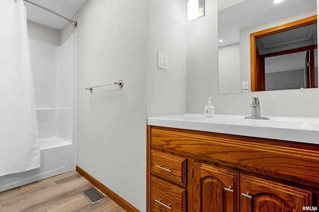 $240,000 | 2010 West Alta Road, Peoria, IL 61615