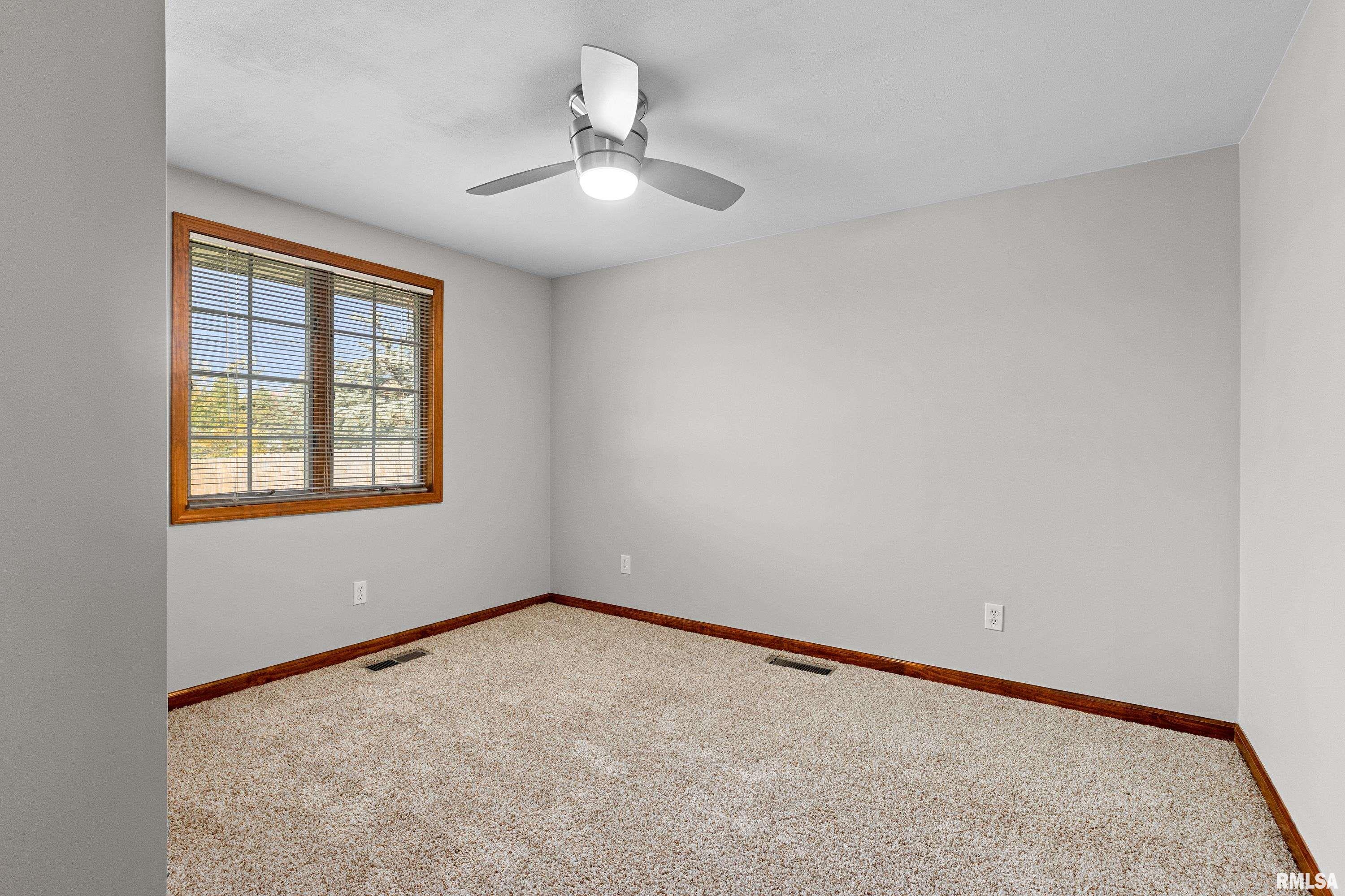 2010 West Alta Road Peoria, IL 61615 - Photo 20 of 41 Gallery Image 20