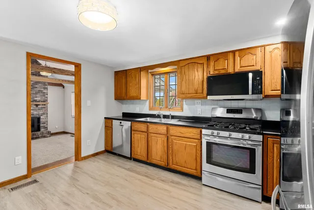 $240,000 | 2010 West Alta Road, Peoria, IL 61615