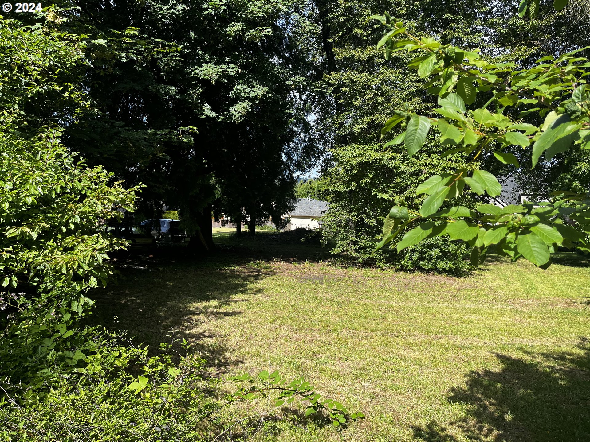 9270 Southwest Edgewood Street Portland, OR 97223 - Photo 11 of 12