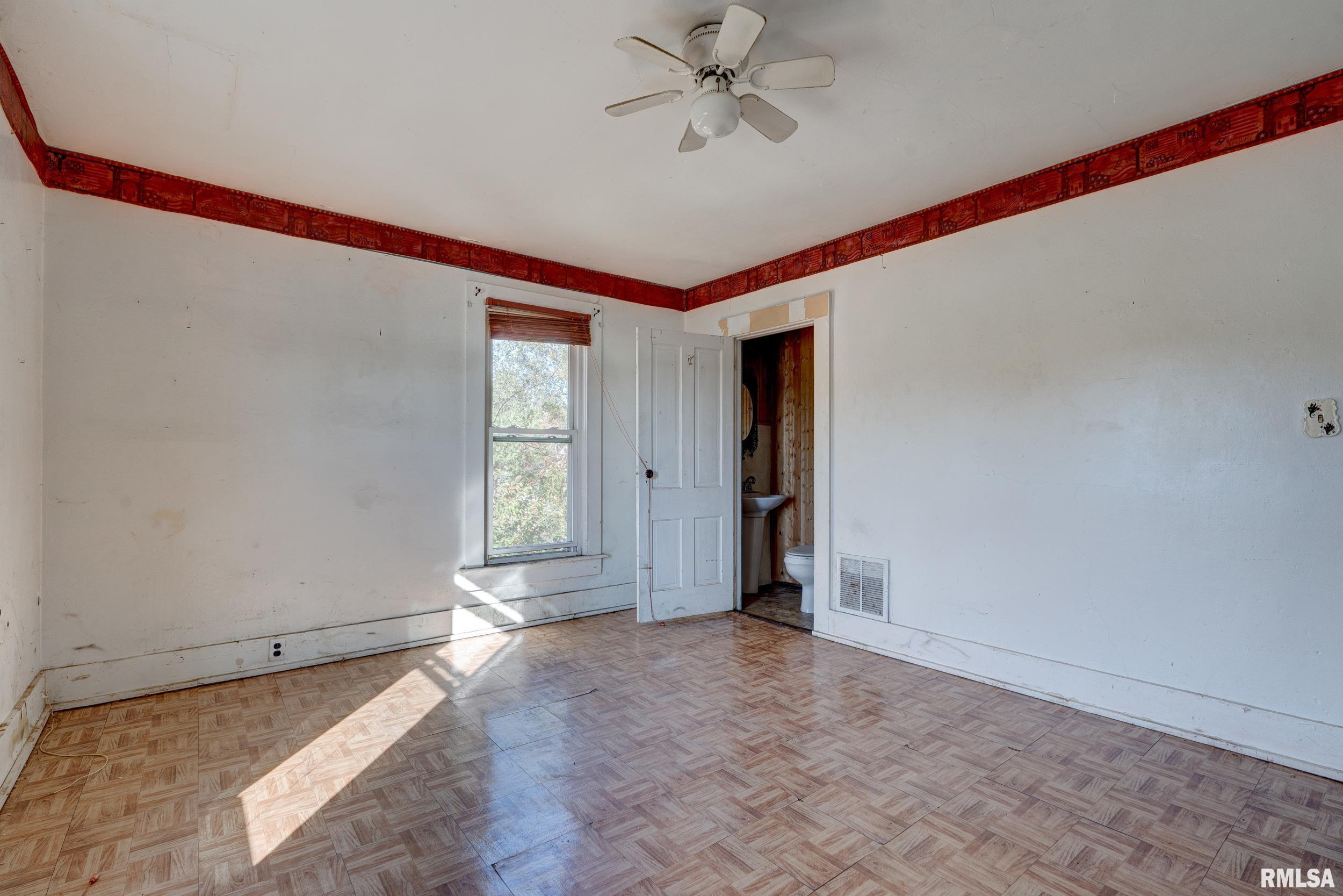 624 West Front Street Buffalo, IA 52728 - Photo 20 of 40