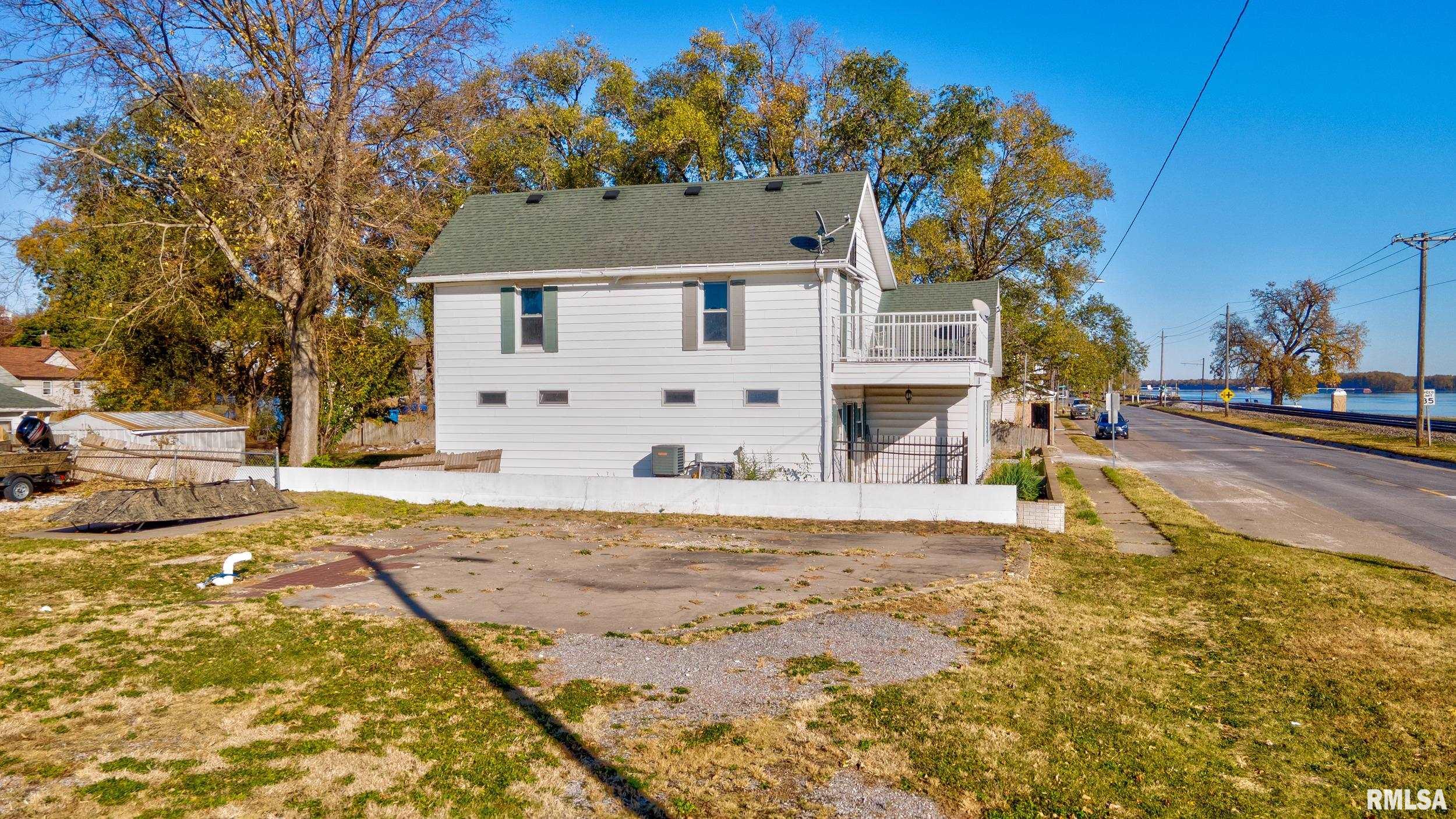624 West Front Street Buffalo, IA 52728 - Photo 32 of 40