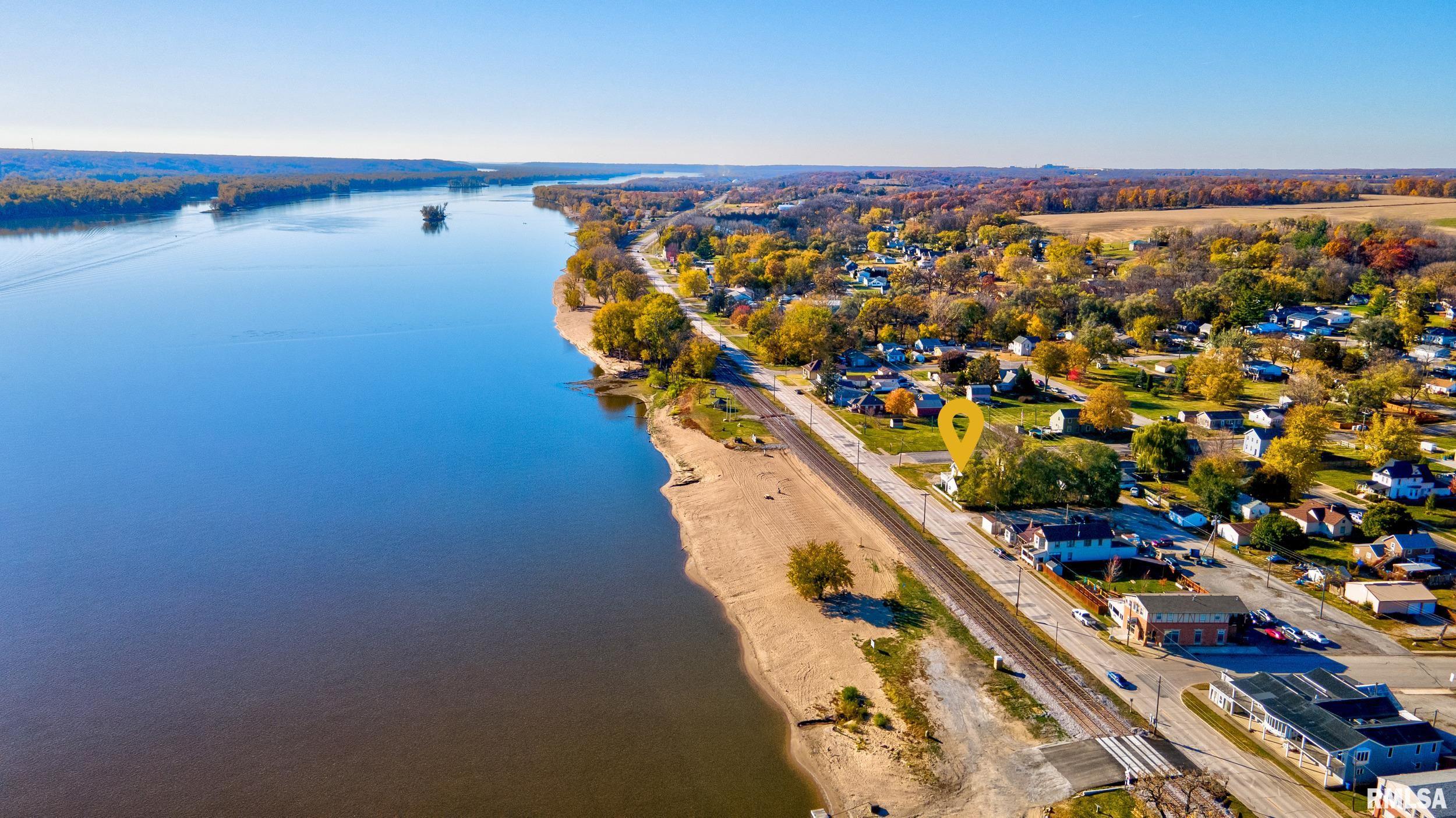 624 West Front Street Buffalo, IA 52728 - Photo 36 of 40