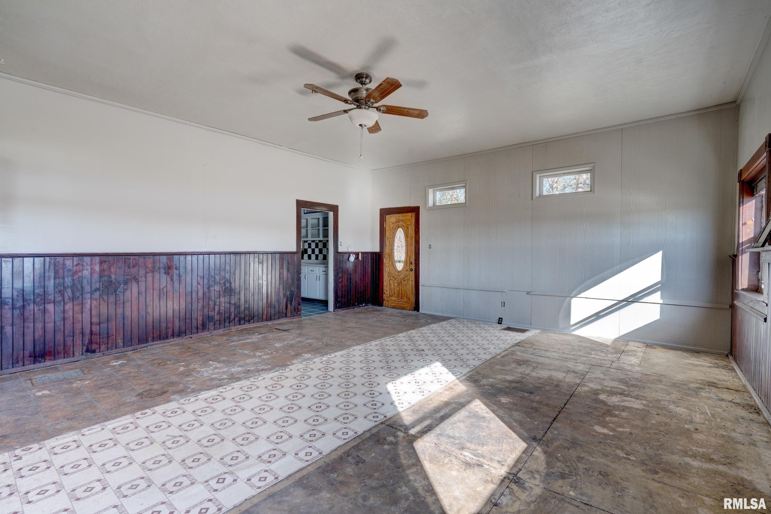 624 West Front Street Buffalo, IA 52728 - Photo 5 of 40