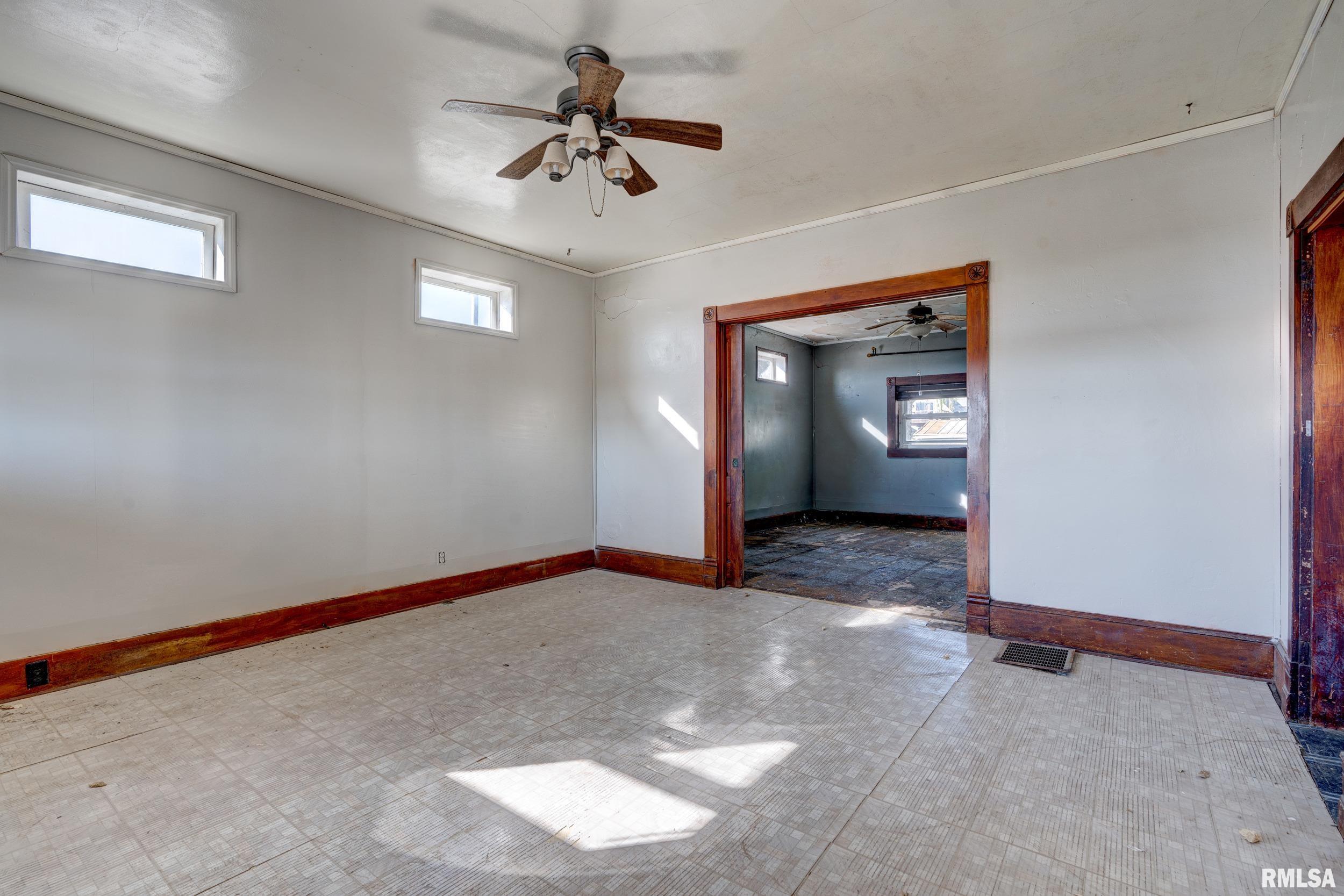 624 West Front Street Buffalo, IA 52728 - Photo 7 of 40