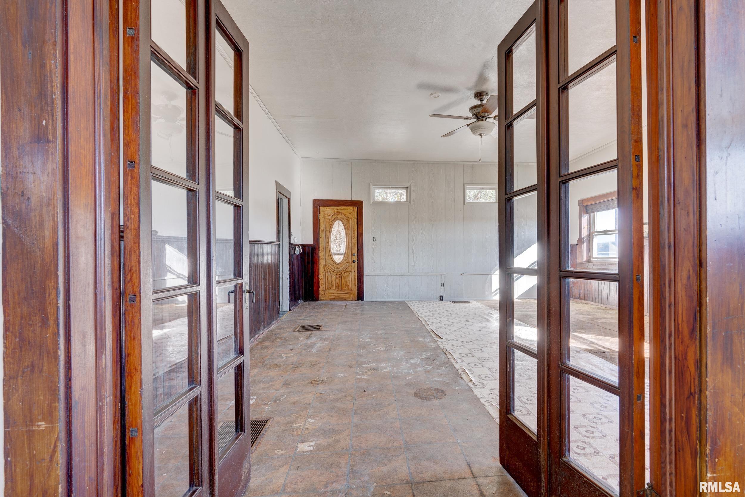 624 West Front Street Buffalo, IA 52728 - Photo 9 of 40
