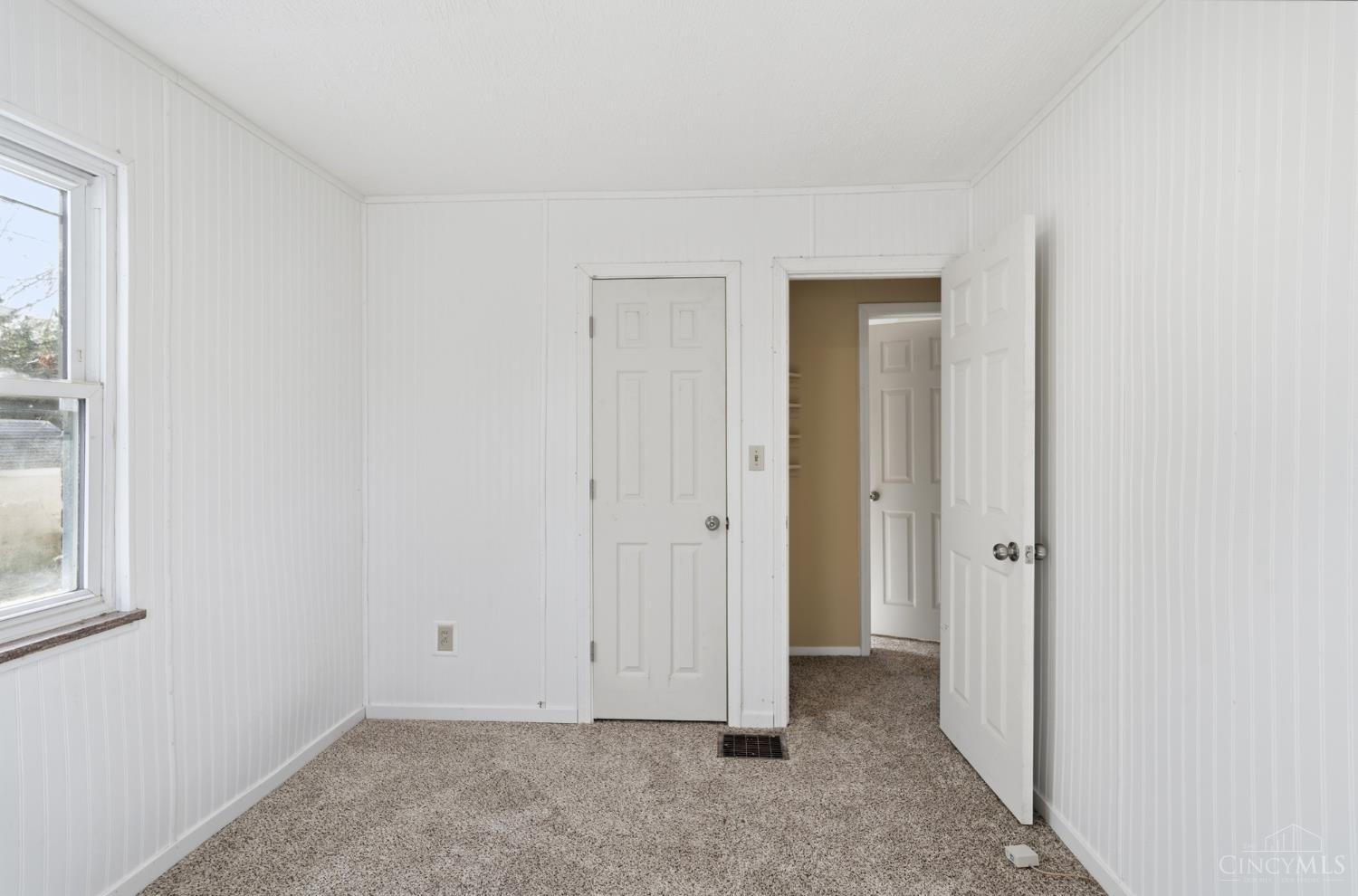 1251 8 Mile Road Cincinnati, OH 45255 - Photo 12 of 39