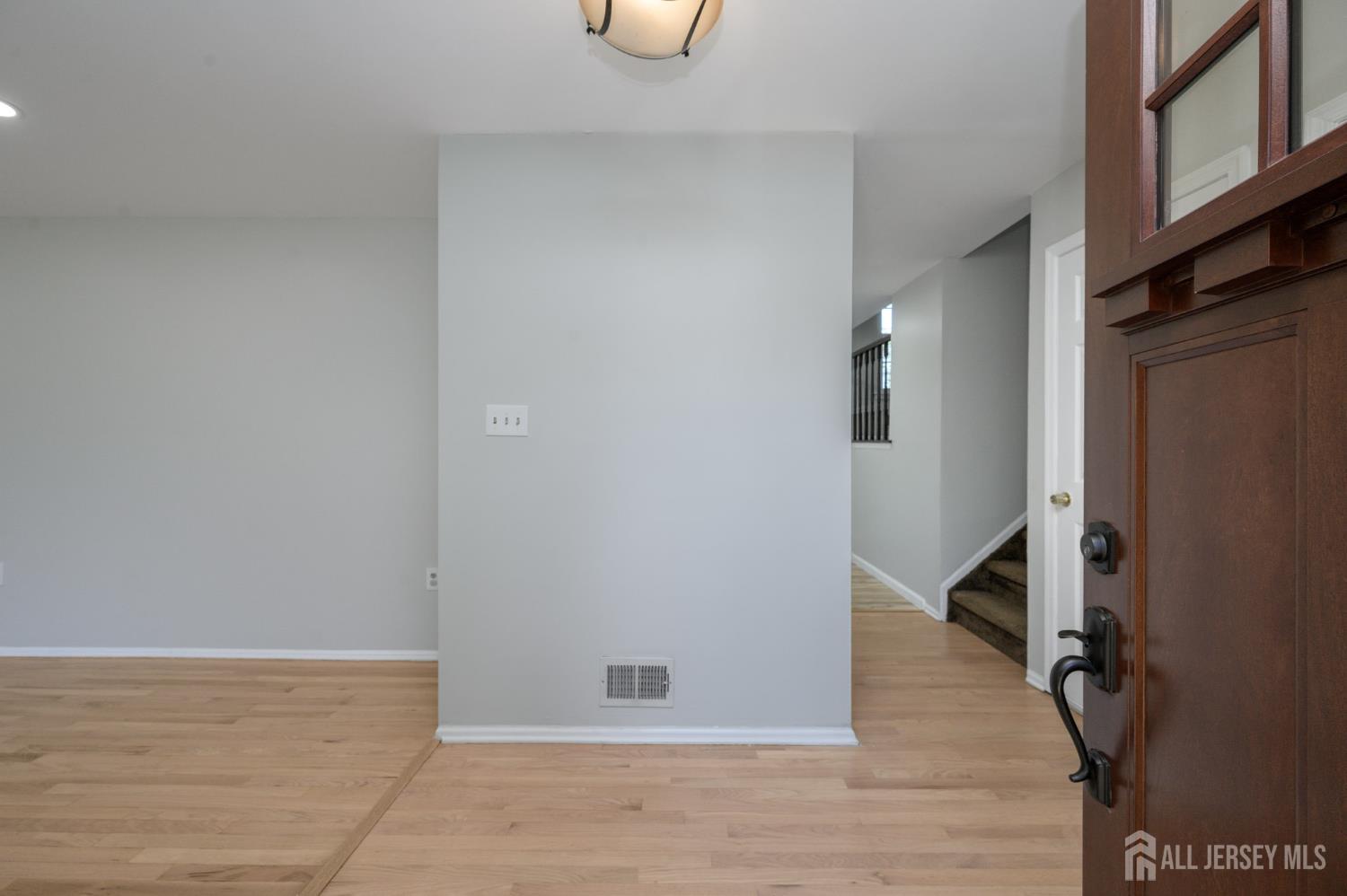 133 Hickory Road Somerset, NJ 08873 - Photo 3 of 45