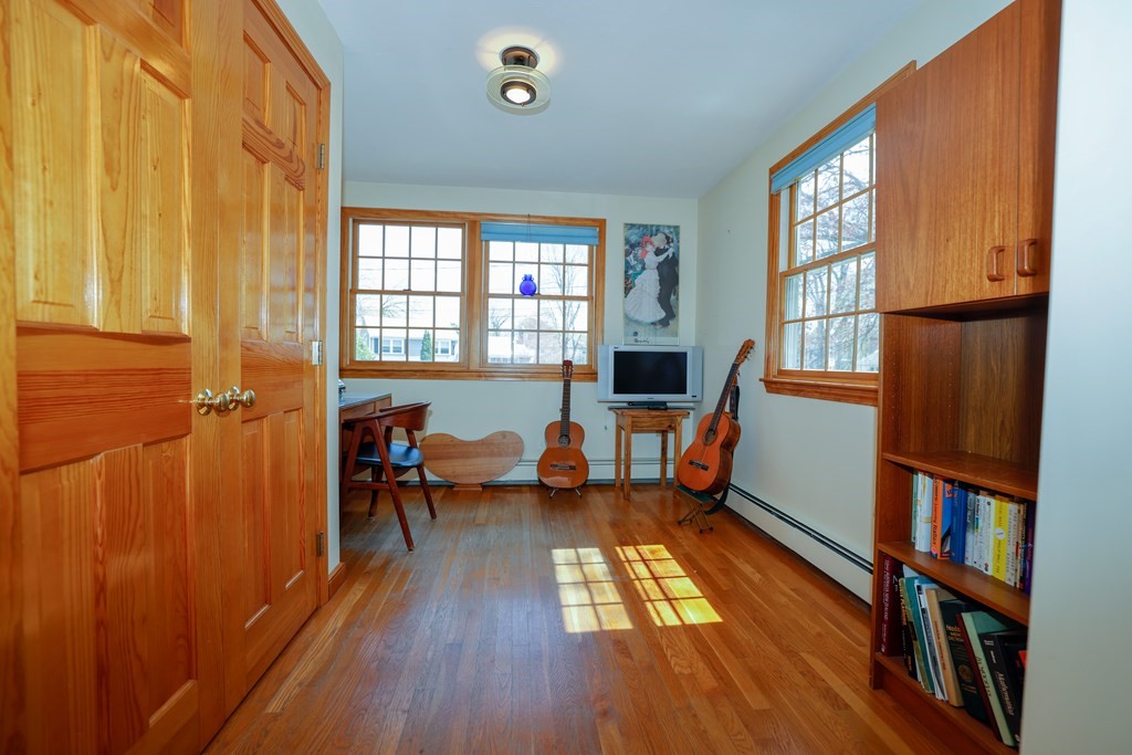 11 Amelia Road Needham, MA 02494 - Photo 26 of 32