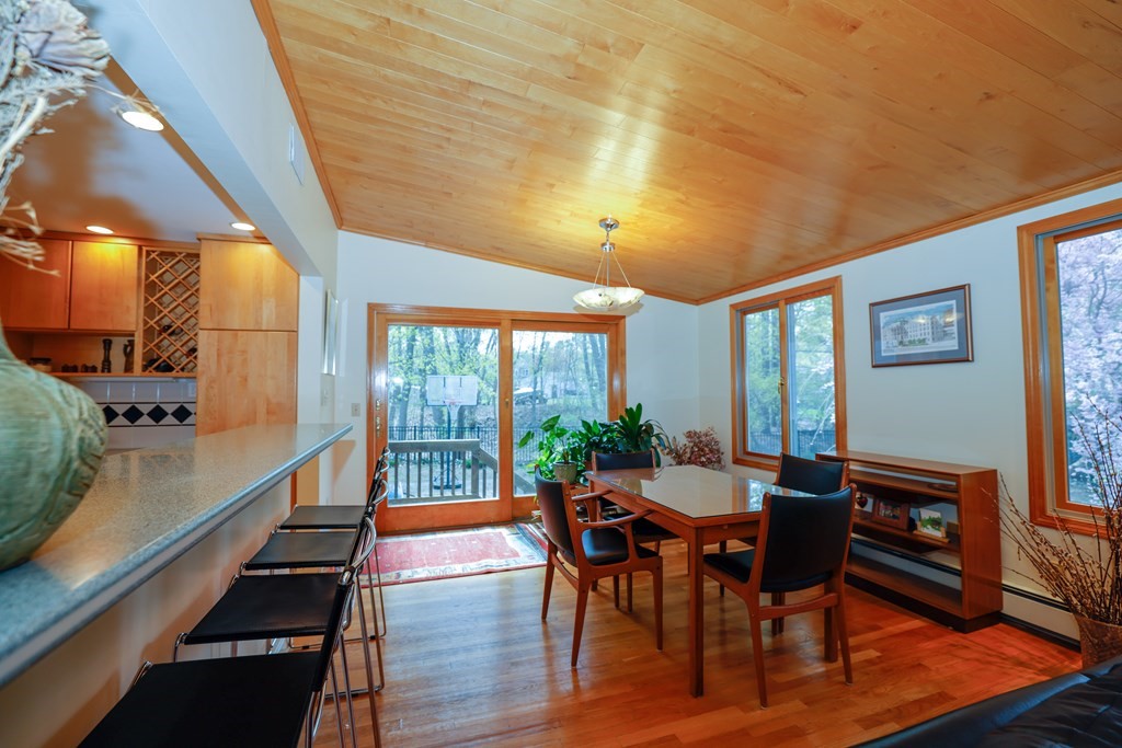 11 Amelia Road Needham, MA 02494 - Photo 5 of 32